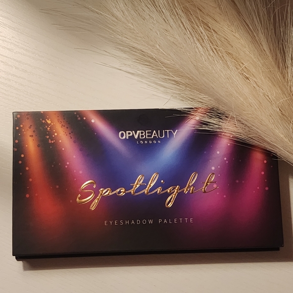 OPVBEAUTY LONDON Spotlight Eyeshadow Palette - Picture 5 of 8